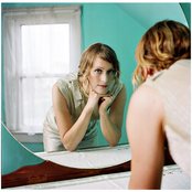 Laura Gibson - List pictures