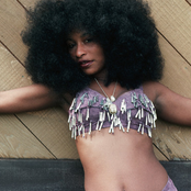 Chaka Khan - List pictures