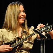 Sierra Hull - List pictures