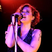 Anneke Van Giersbergen - List pictures