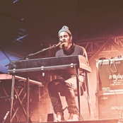 Chet Faker - List pictures