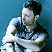 Mustafa Sandal - List pictures