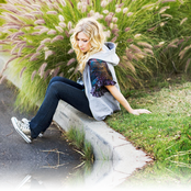 Brooke White - List pictures