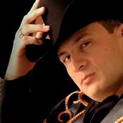 Valentin Elizalde - List pictures
