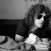 Ian Hunter - List pictures