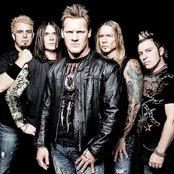 Fozzy - List pictures