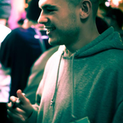 Medium - List pictures