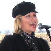 Beccy Cole - List pictures