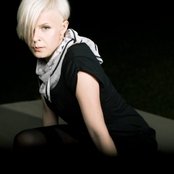 Robyn - List pictures