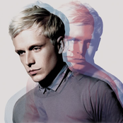 Mr Hudson - List pictures