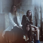 Haim - List pictures