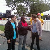 Push Play - List pictures