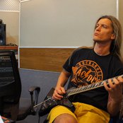 Distant Sun - List pictures