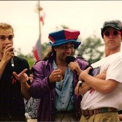 Moxy Fruvous - List pictures