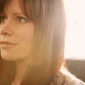 Sara Groves - List pictures