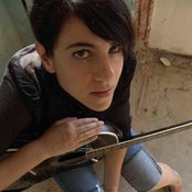 Terra Naomi - List pictures