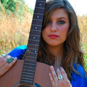 Sarah Simmons - List pictures