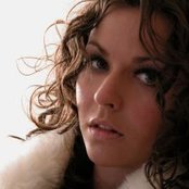 Polly Paulusma - List pictures