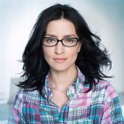 Angela Aki - List pictures