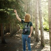 Chad Vangaalen - List pictures