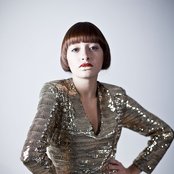 Amor Electro - List pictures