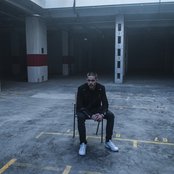 Chris Holsten - List pictures