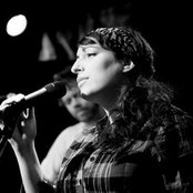 Rosi Golan - List pictures