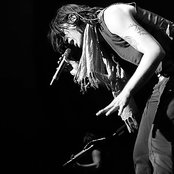 Hinder - List pictures