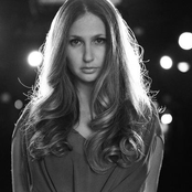 Anna Waronker - List pictures