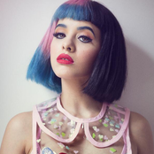 Melanie Martinez - List pictures
