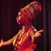 Simone Nina - List pictures