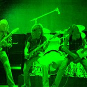 Staus Quo - List pictures