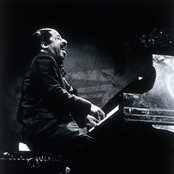 Errol Garner - List pictures