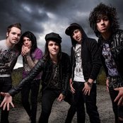 Lovehatehero - List pictures