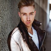 Bobby Newberry - List pictures