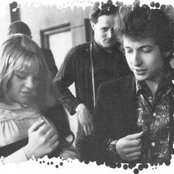 Dana Gillespie - List pictures