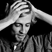 Sebastian Lind - List pictures
