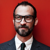 Lucas Santtana - List pictures