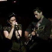 Kitty, Daisy And Lewis - List pictures