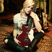 Brody Dalle - List pictures