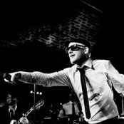 Flo Mega - List pictures