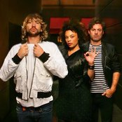 Sneaky Sound System - List pictures