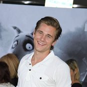 Luke Benward - List pictures