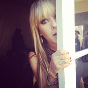 Amber Carrington - List pictures