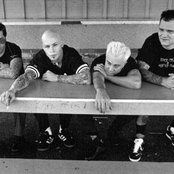 Goldfinger - List pictures