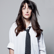 Clarice Falcão - List pictures