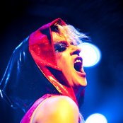 Peaches - List pictures