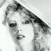 Terri Nunn - List pictures