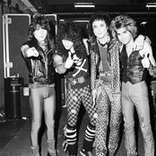 Quiet Riot - List pictures