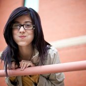 Daniela Andrade - List pictures